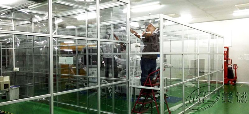 美诚铝业铝型材框架项目——机器人防护房